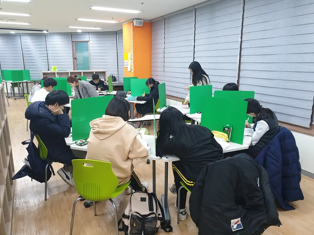구암초 인근 와와학습코칭센터 1:1 학습코칭 공간